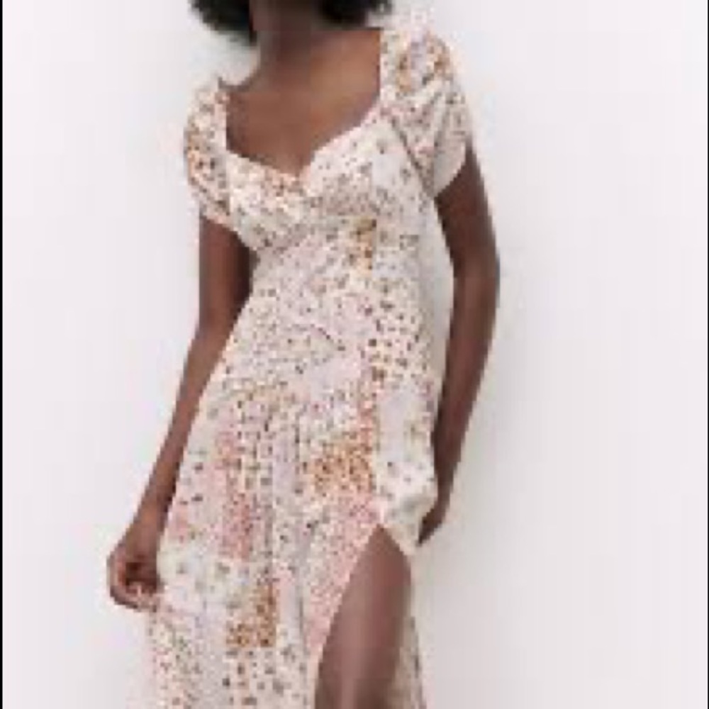 NWT dress. Size small, fits beautiful.